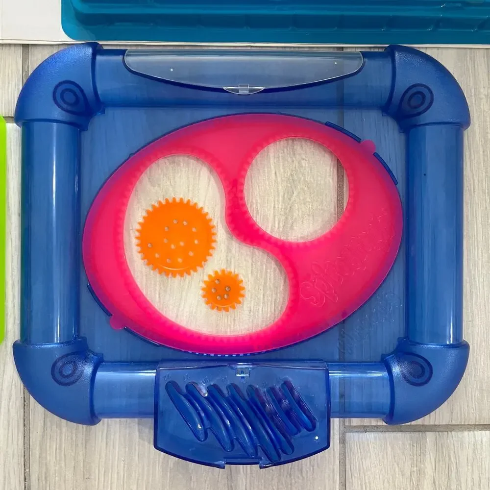 The Original Spirograph Deluxe Set 45+ Pieces with Storage Case & Pens - Ages 8+